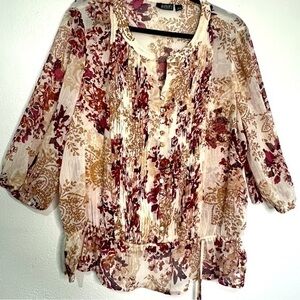Ana boho floral pleated blouse w/covered buttons. Sz PXL. Preowned. EUC.